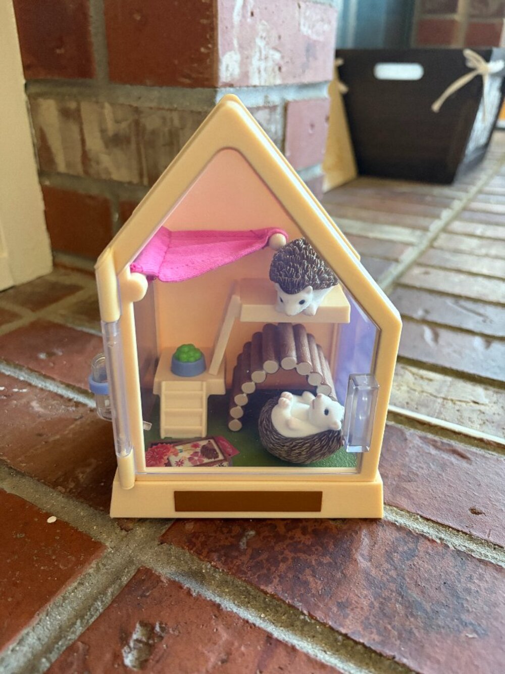 American Girl Doll Truly Me Hedgehog House Set - 100% Complete with Original Box